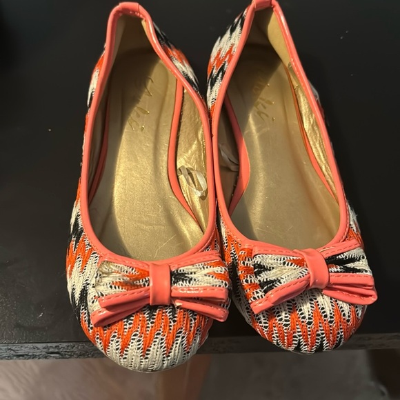 Shoes - Round-Toe Flat slip on shoes